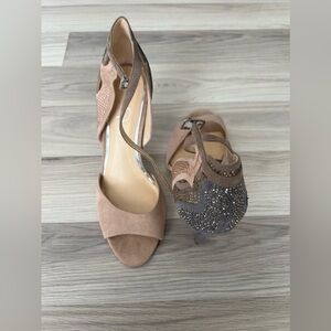 jessica simpson Grey Suede heels 8.5 M